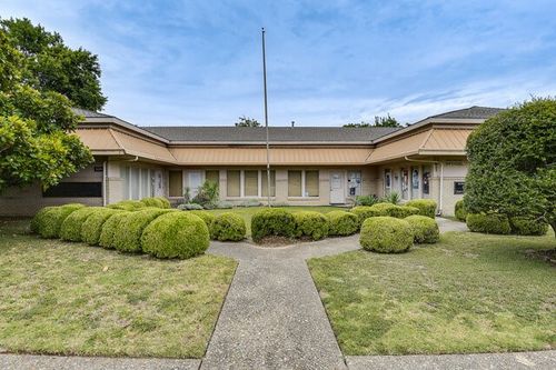 529 W Wheatland Rd, Duncanville, TX, 75116-4515 | Card Image