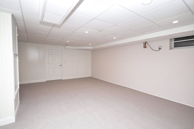 Family Room | Image 28