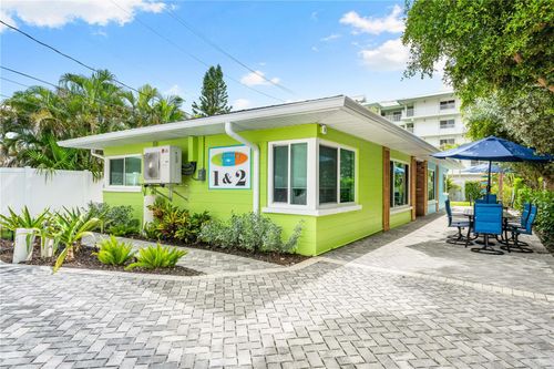 1136 Seaside Dr, SARASOTA, FL, 34242-2525 | Card Image