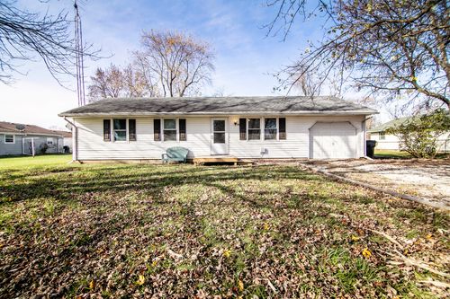 221 Floyd Drive, Buckingham, IL, 60917 | Card Image