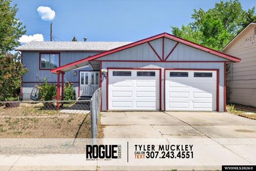 427 Big Horn St, Evansville, WY, 82636-5091 | Card Image