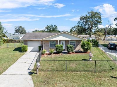 520 S Tangerine Court, House other with 3 bedrooms, 2 bathrooms and null parking in Eagle Lake FL | Image 1