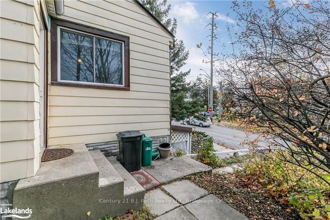 290 Barrie Rd, House other with 3 bedrooms, 2 bathrooms and 5 parking in Orillia ON | Image 31