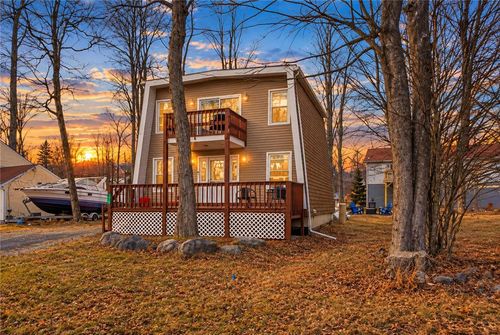 6250 Park Pl, Tobyhanna, PA, 18466-3222 | Card Image