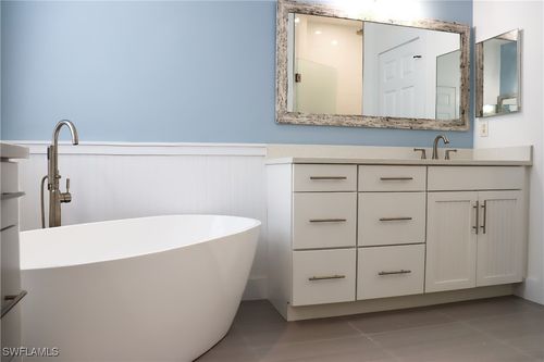 302-15489 Summit Place Cir, NAPLES, FL, 34119-4123 | Card Image