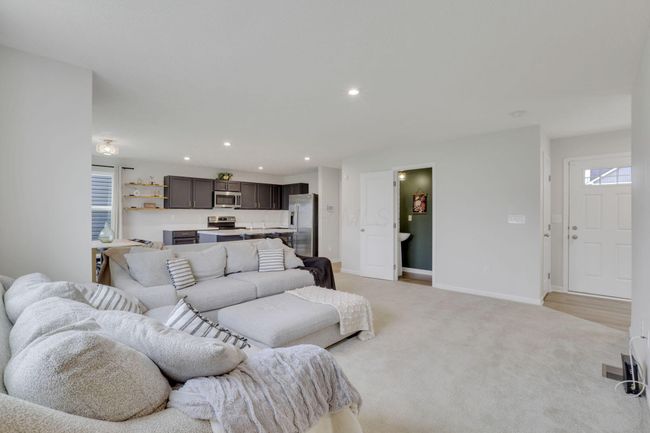 8568 Gable Loop, Condo with 4 bedrooms, 3 bathrooms and null parking in Canal Winchester OH | Image 9
