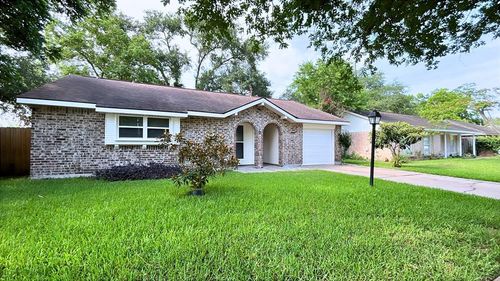 13419 Greenway Dr, Sugar Land, TX, 77498-2315 | Card Image