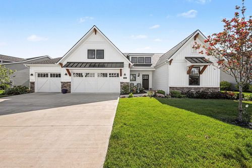 5528 Isle River Dr, Belmont, MI, 49306-9063 | Card Image