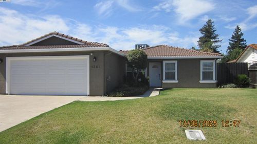 1361 7th St, Ripon, CA, 95366-3235 | Card Image