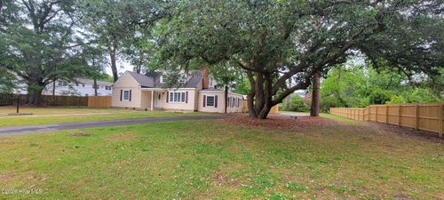 1307 N Respess St, Washington, NC, 27889-3619 | Card Image