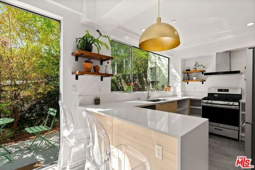 1244 14th St, Santa Monica, CA, 90404-1071 | Card Image