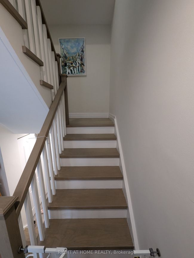 6 Broadpath Rd, Condo with 4 bedrooms, 2 bathrooms and 1 parking in North York ON | Image 15