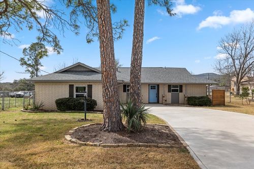 3904 Mountain View Dr, Kingsland, TX, 78639-5236 | Card Image