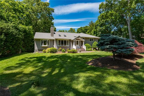 3 Hunter Ct, Dix Hills, NY, 11746-7814 | Card Image