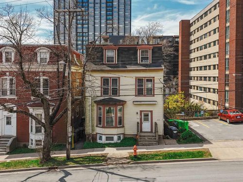 1178 Queen St, Halifax, NS, B3H2S3 | Card Image