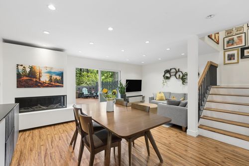 4715 Hoskins Road, North Vancouver, BC, V7K2R3 | Card Image