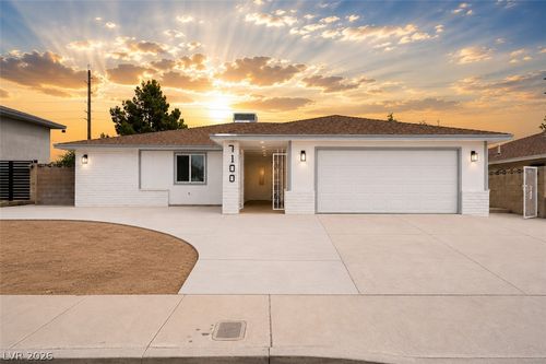 7100 Raincloud Dr, Las Vegas, NV, 89145-5115 | Card Image