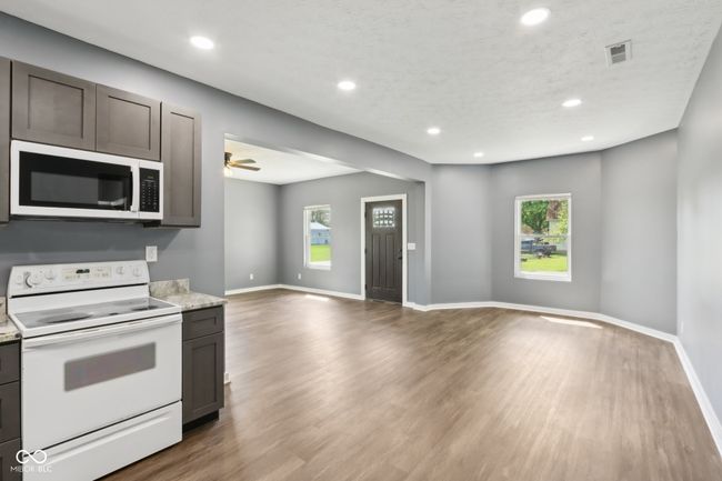 3098 Central, House other with 4 bedrooms, 2 bathrooms and null parking in Arlington IN | Image 14