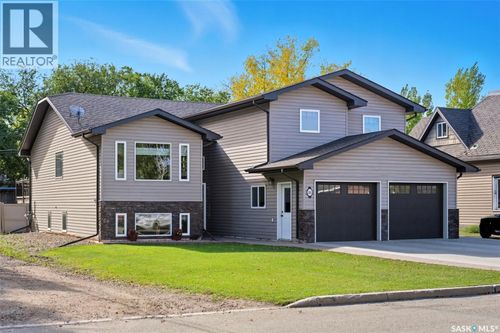 101 6th Ave W, Watrous, SK, S0K4T1 | Card Image