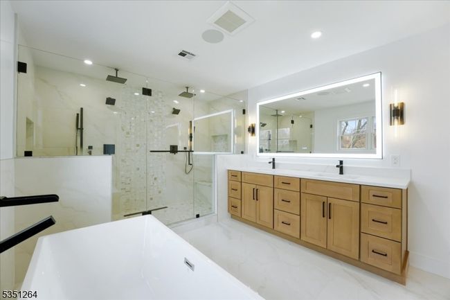 806 Arbor Rd, House other with 6 bedrooms, 5 bathrooms and null parking in Paramus NJ | Image 13