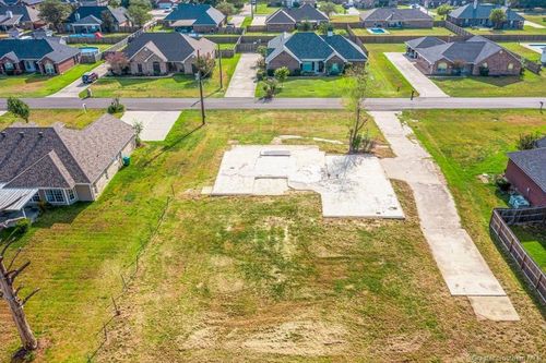 5722 Larch St, Lake Charles, LA, 70605-8123 | Card Image