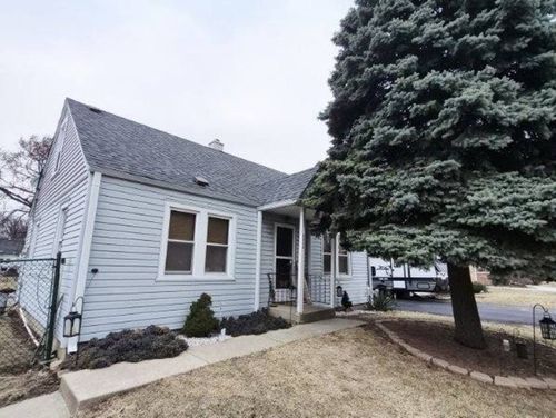 6934 W 96th St, Oak Lawn, IL, 60453-2011 | Card Image