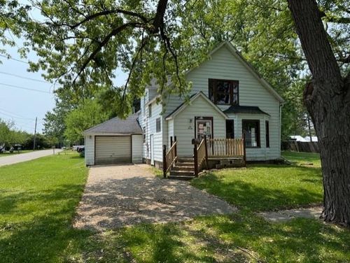620 Cedar St, Breckenridge, MI, 48615-9547 | Card Image