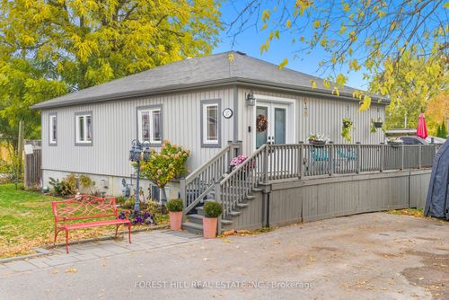 27 Marina Dr, Caesarea, ON, L0B1E0 | Card Image