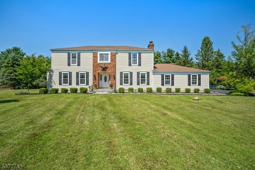 6 Robert Dr, LEBANON, NJ, 08833-3001 | Card Image