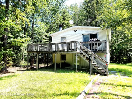 5111 Eagle Pl, Pocono Summit, PA, 18346-7837 | Card Image