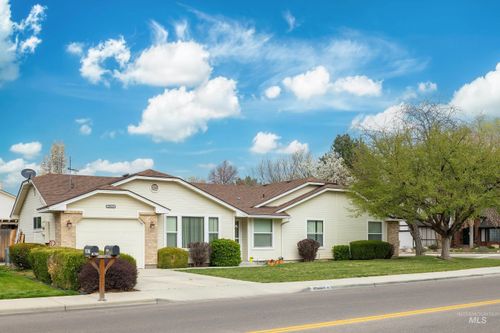 10460 W Edna & W Shiloh Dr, Boise, ID, 83704-2739 | Card Image