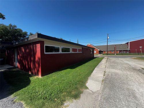 410 N Dixon St, Gainesville, TX, 76240-3938 | Card Image