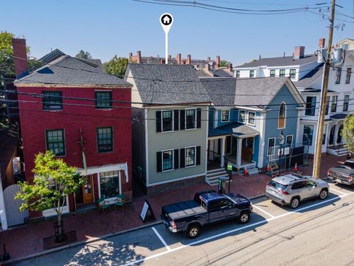 99 Daniel St, Portsmouth, NH, 03801-3810 | Card Image