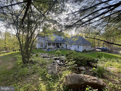 620 Stonebridge Dr, SELINSGROVE, PA, 17870-7509 | Card Image