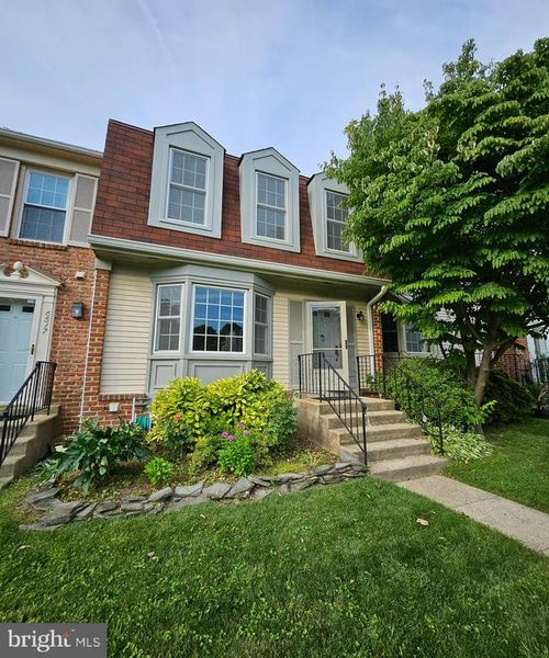 6519 Kemper Lakes Ct, ALEXANDRIA, VA, 22312-3161 | Card Image