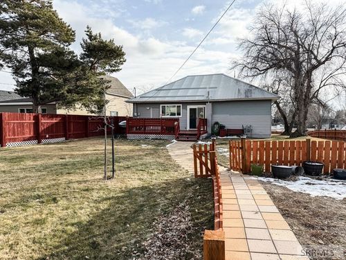 645 W 1st N, Saint Anthony, ID, 83445-1305 | Card Image