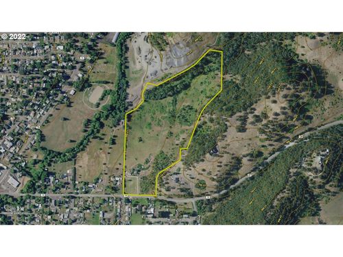 1171 Ne Division St, Myrtle Creek, OR, 97457-9537 | Card Image