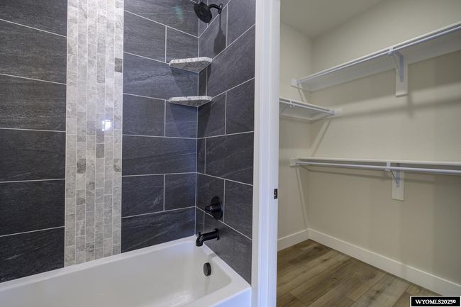 4501 Shale Cir, House other with 3 bedrooms, 2 bathrooms and null parking in Mills WY | Image 13