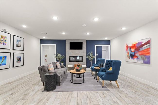 APT-1307 - 6804 Westview Dr, Townhouse with 3 bedrooms, 2 bathrooms and 1 parking in Houston TX | Image 28