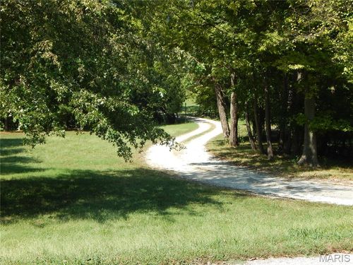 1475 Uthoff Dr, Fenton, MO, 63026-2317 | Card Image