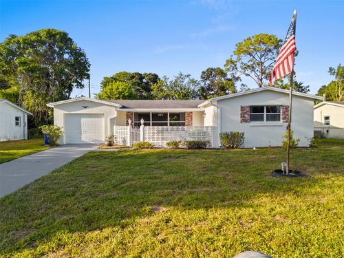 2324 1st Pl Sw, Vero Beach, FL, 32962-3310 | Card Image
