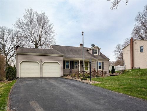 3049 Straley Ln, Youngstown, OH, 44511-3352 | Card Image