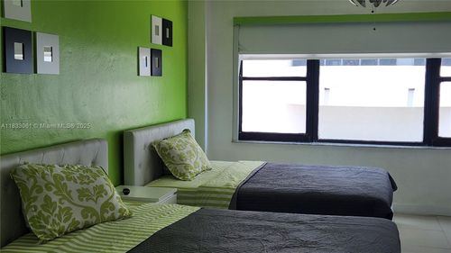 apt-631-6345 Collins Ave, Miami Beach, FL, 33141-4617 | Card Image