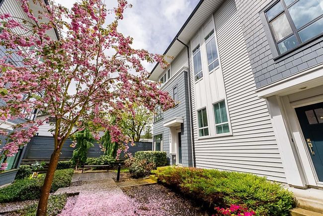 1006 - 16433 Watson Drive, Townhouse with 4 bedrooms, 2 bathrooms and 2 parking in Surrey BC | Image 2