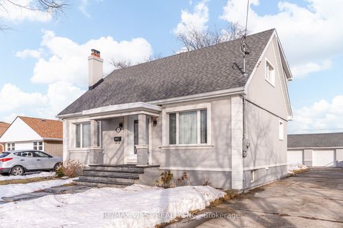 78 Golden Blvd E, Welland, ON, L3B1H6 | Card Image