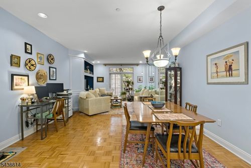 32-208 Shearwater Ct W, Jersey City, NJ, 07305-5428 | Card Image