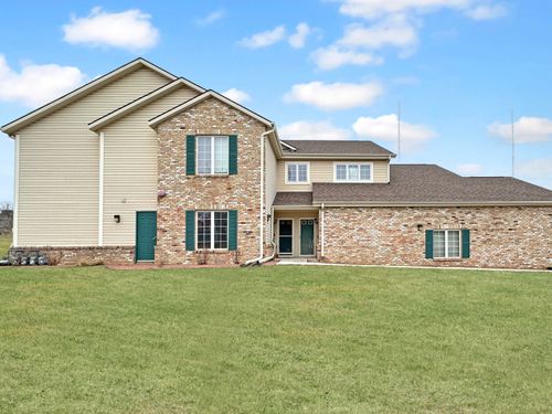 4561 S 124th St, New Berlin, WI, 53151-9602 | Card Image