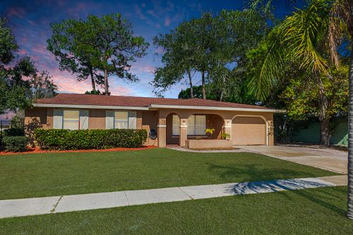 425 Ne Electra Ave, Port St Lucie, FL, 34983-1724 | Card Image