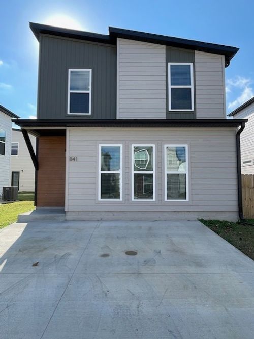 841 Massachusetts Ave, Bentonville, AR, 72713-5231 | Card Image