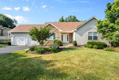 1207 Main Street Rd, Spring Grove, IL, 60081-8305 | Card Image